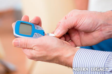 Hypoglycemia and Hyperglycemia Hypoglycemia and Hyperglycemia
